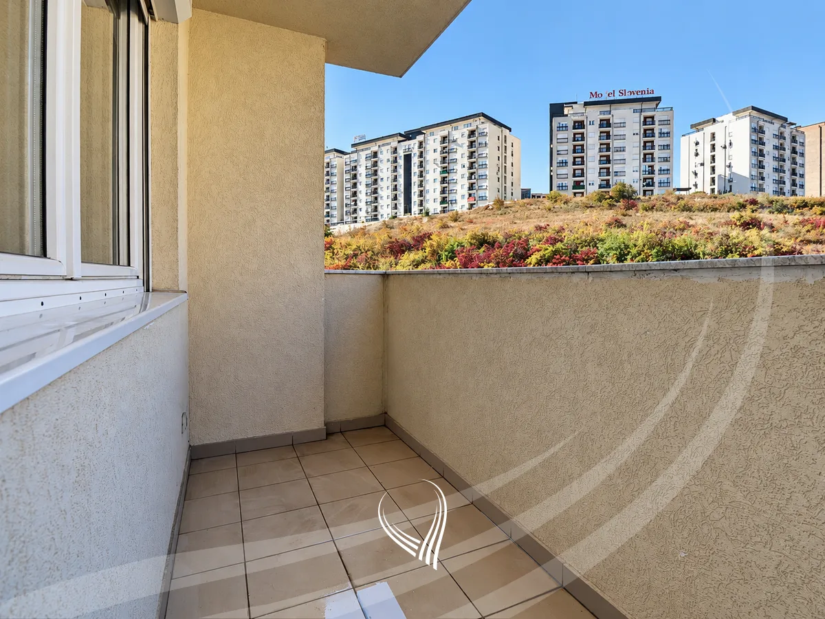 Banesë me 1 dhomë gjumi me qira në lagjen Kalabria – Emshir