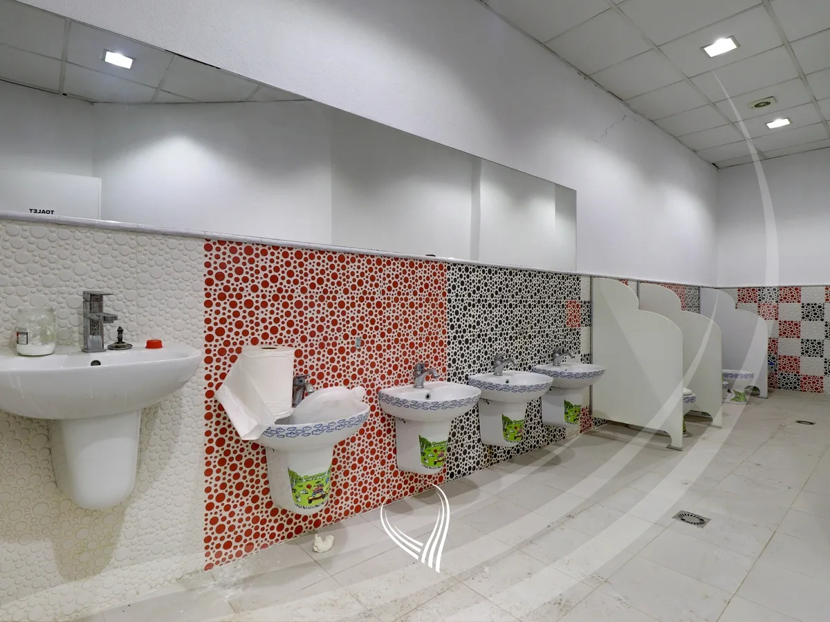 Lokal 295m2 në shitje në lagjen Kalabria – Emshir