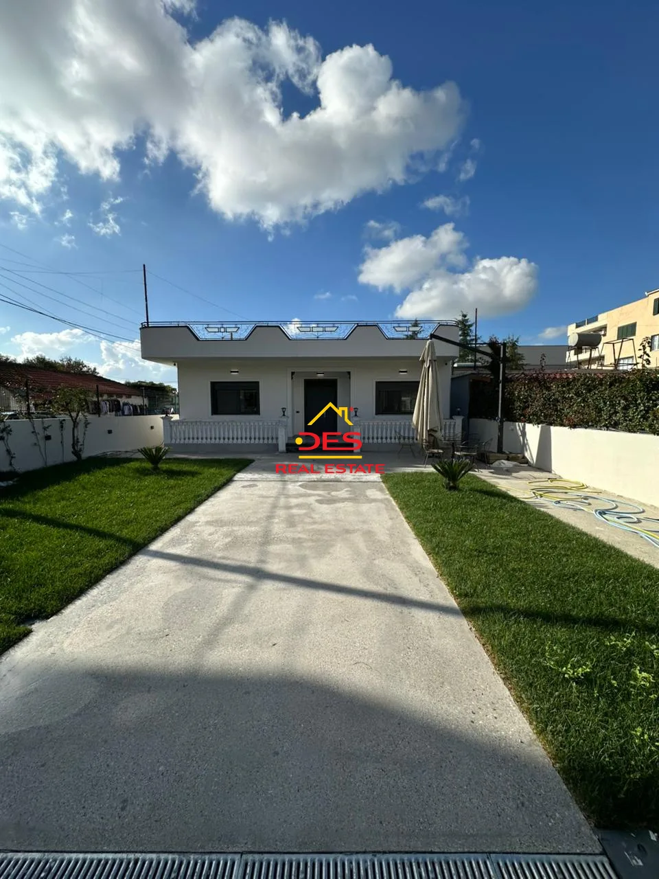 Shitet shtepi private + truall pranë transballkanikes, vlorë.
