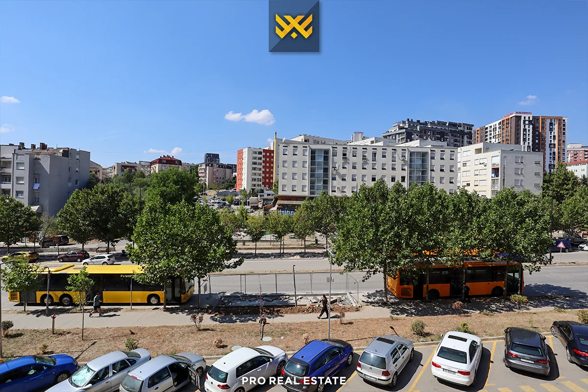Lokal 108m² për #SHITJE në Rrugën B