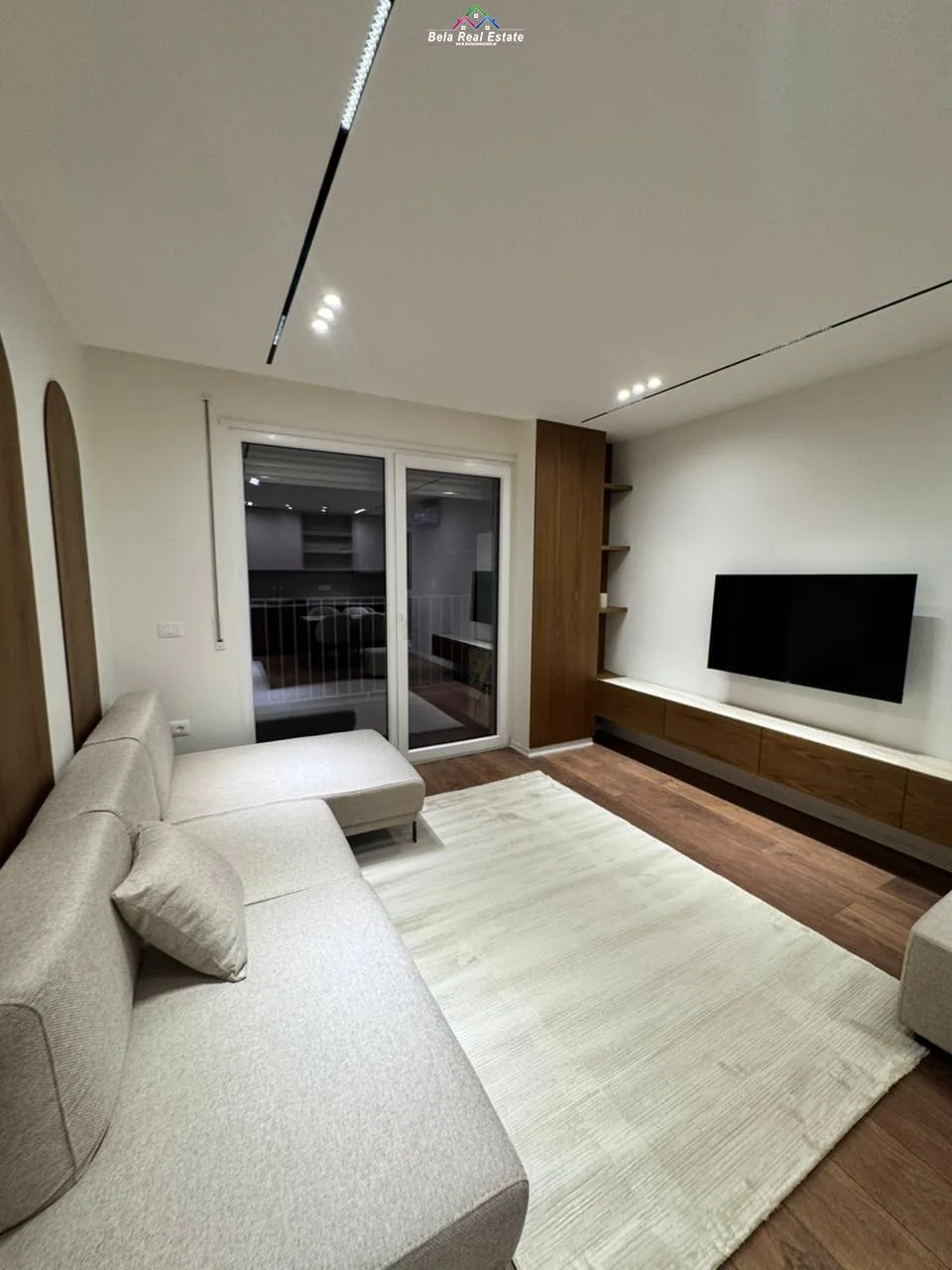 Apartament Me Qera 1+1 Ne Xhamllik (ID B2101465) Tirane