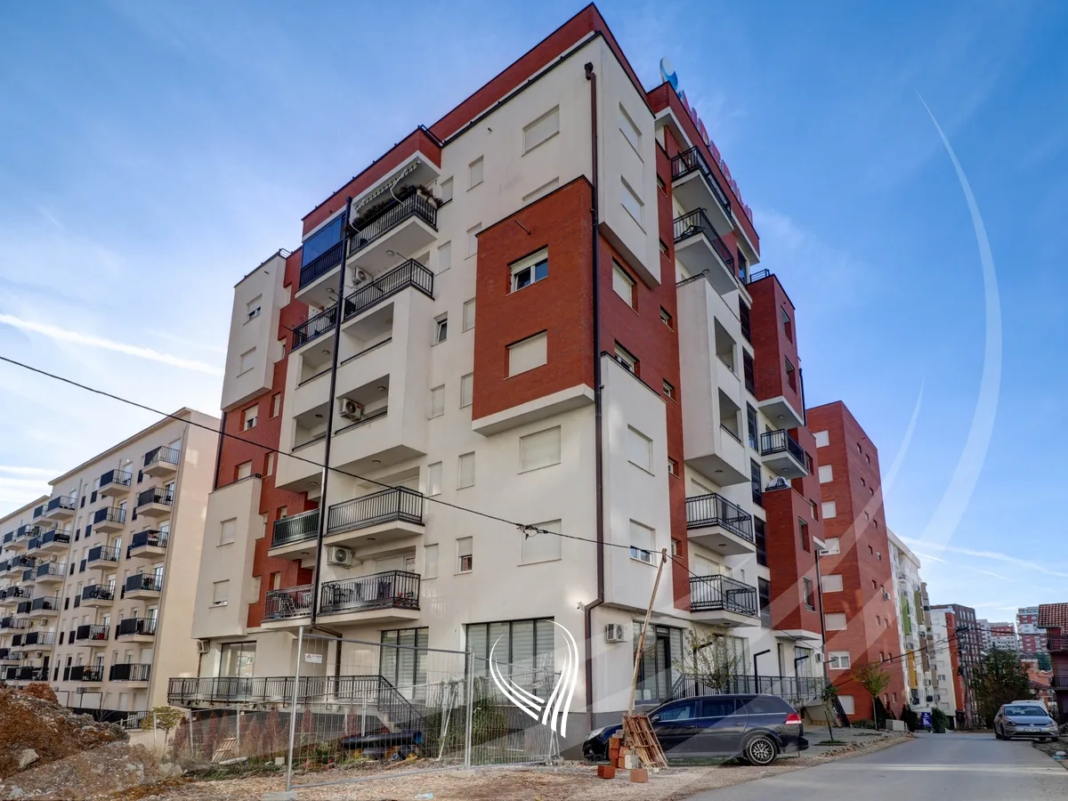 Lokal 149.24m2 në shitje në lagjen Mati 1