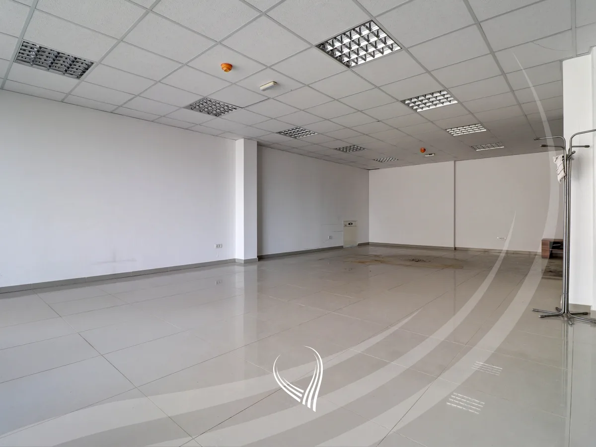 Lokal 149.24m2 në shitje në lagjen Mati 1