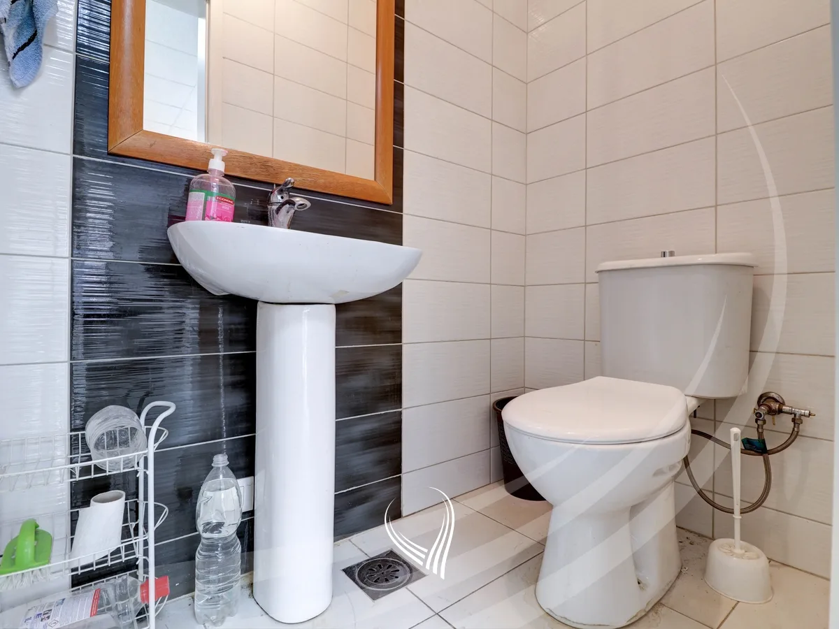 Lokal 149.24m2 në shitje në lagjen Mati 1
