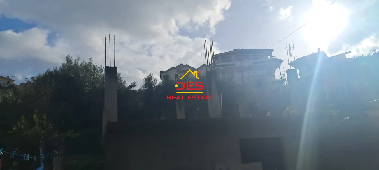 Shitet truall / ndërtes në fshatin babic,vlorë
