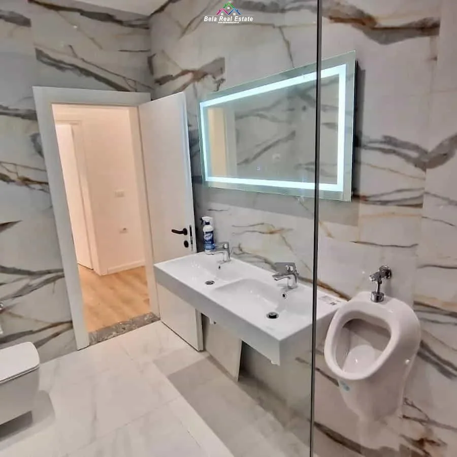 Zyre Me Qera 3+1 Ne Qender (ID BZ22563) Tirane