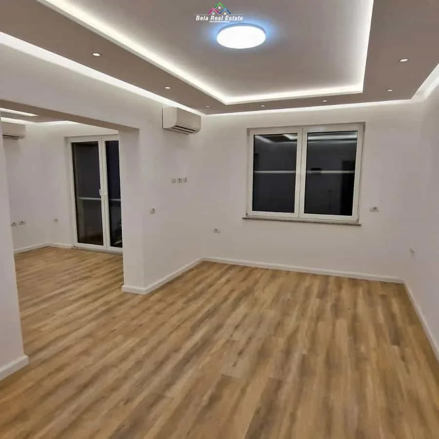 Zyre Me Qera 3+1 Ne Qender (ID BZ22563) Tirane