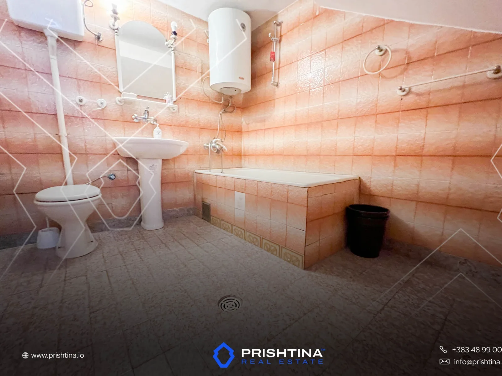 Shtëpi me qira 400m² në Pejton