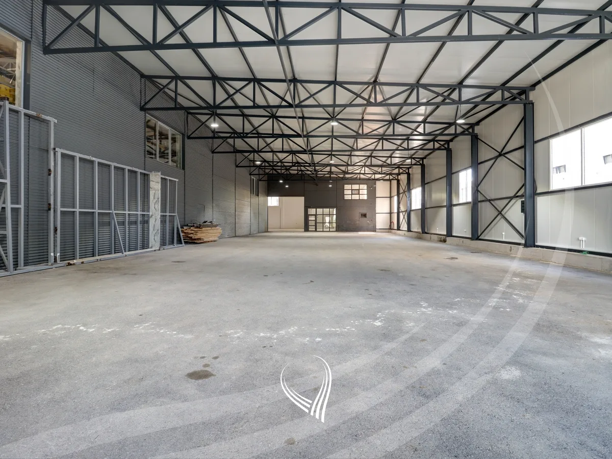Depo 1,200m2 me qira në Llapllasellë