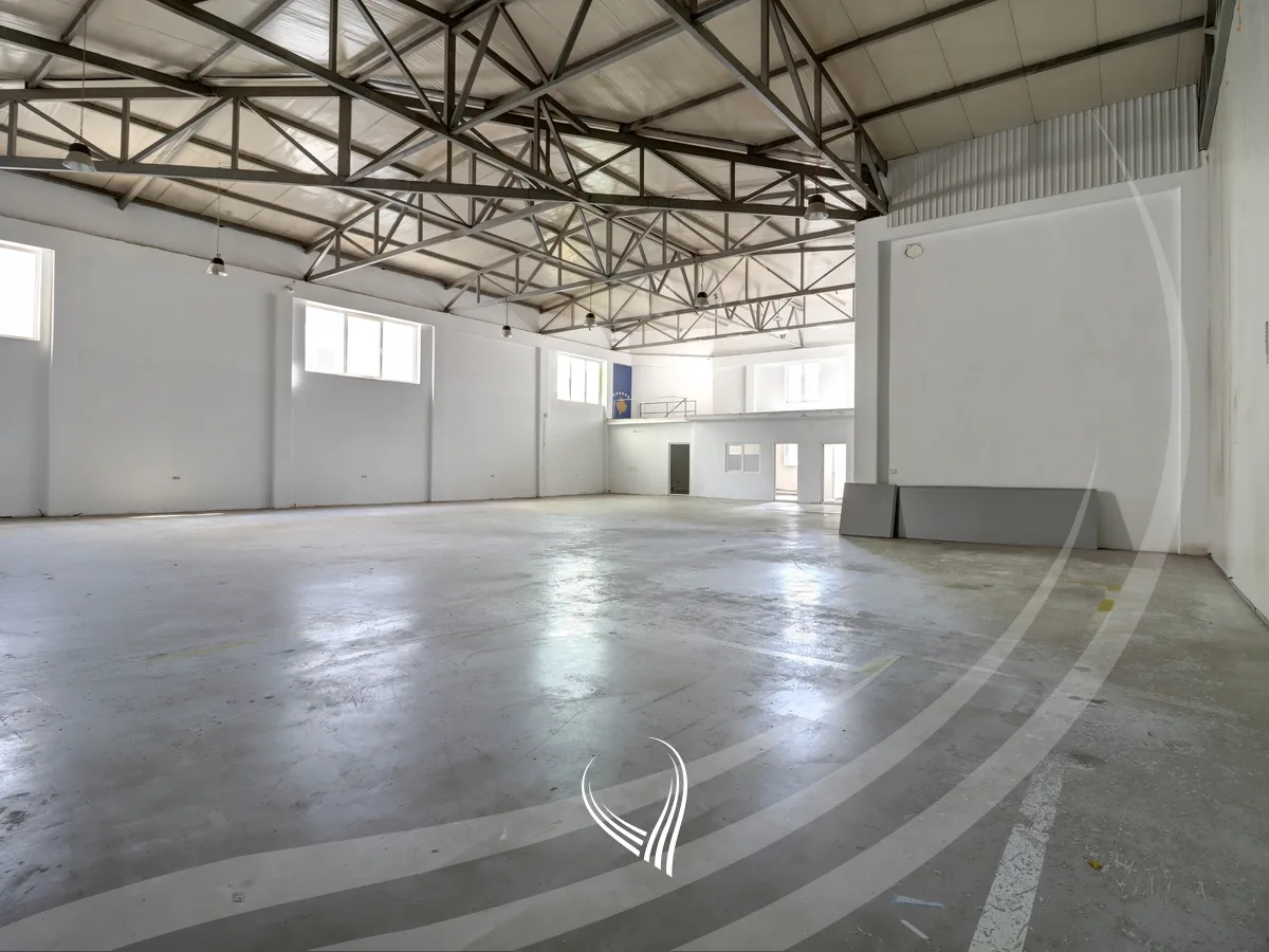 Depo 1,200m2 me qira në Llapllasellë
