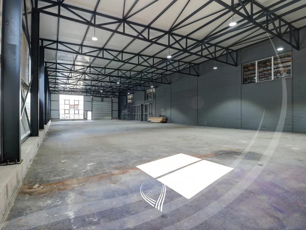Depo 1,200m2 me qira në Llapllasellë