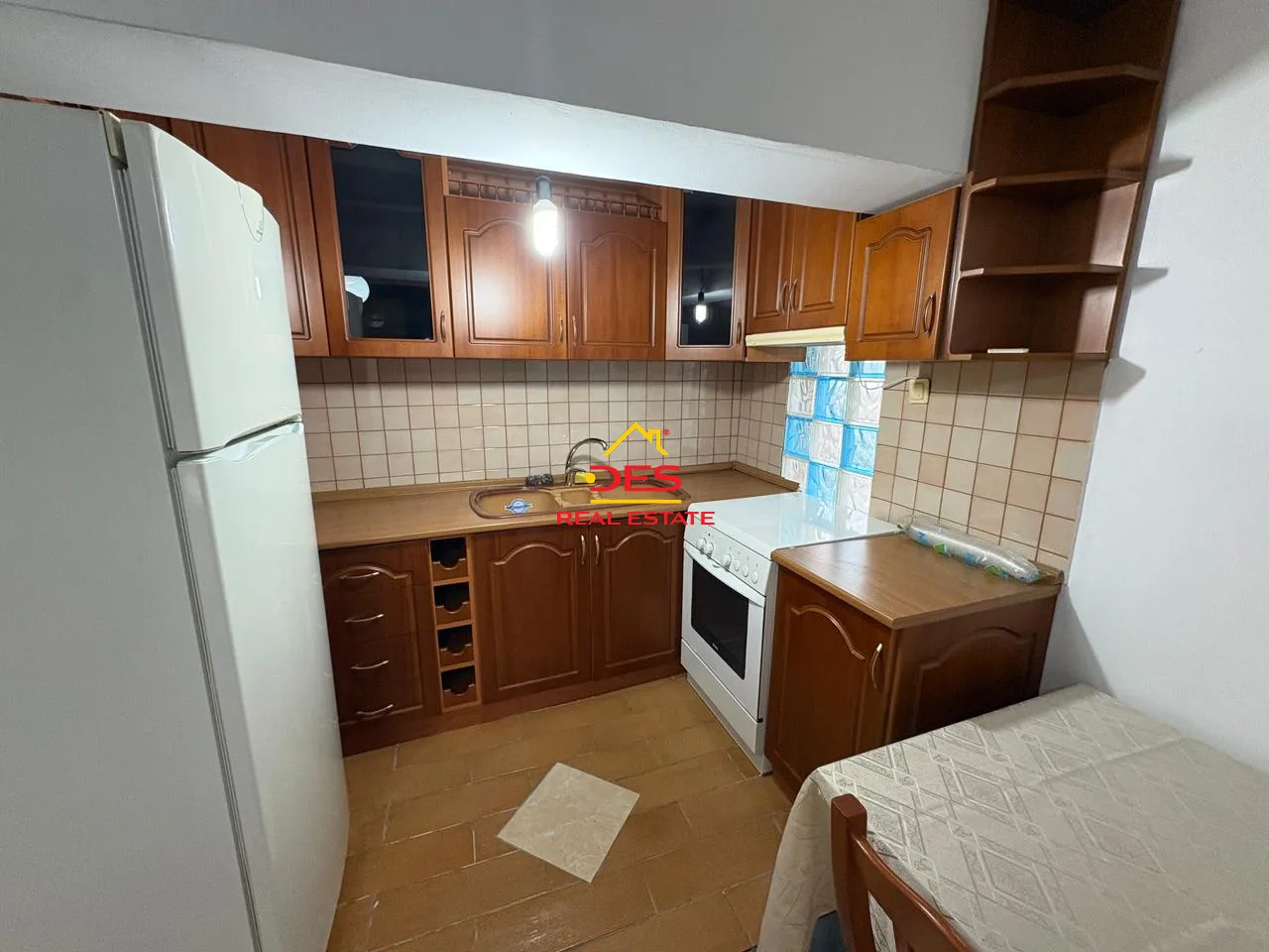 Jepet me qira apartament 1+1 pranë palestrës së mundjes, vlorë