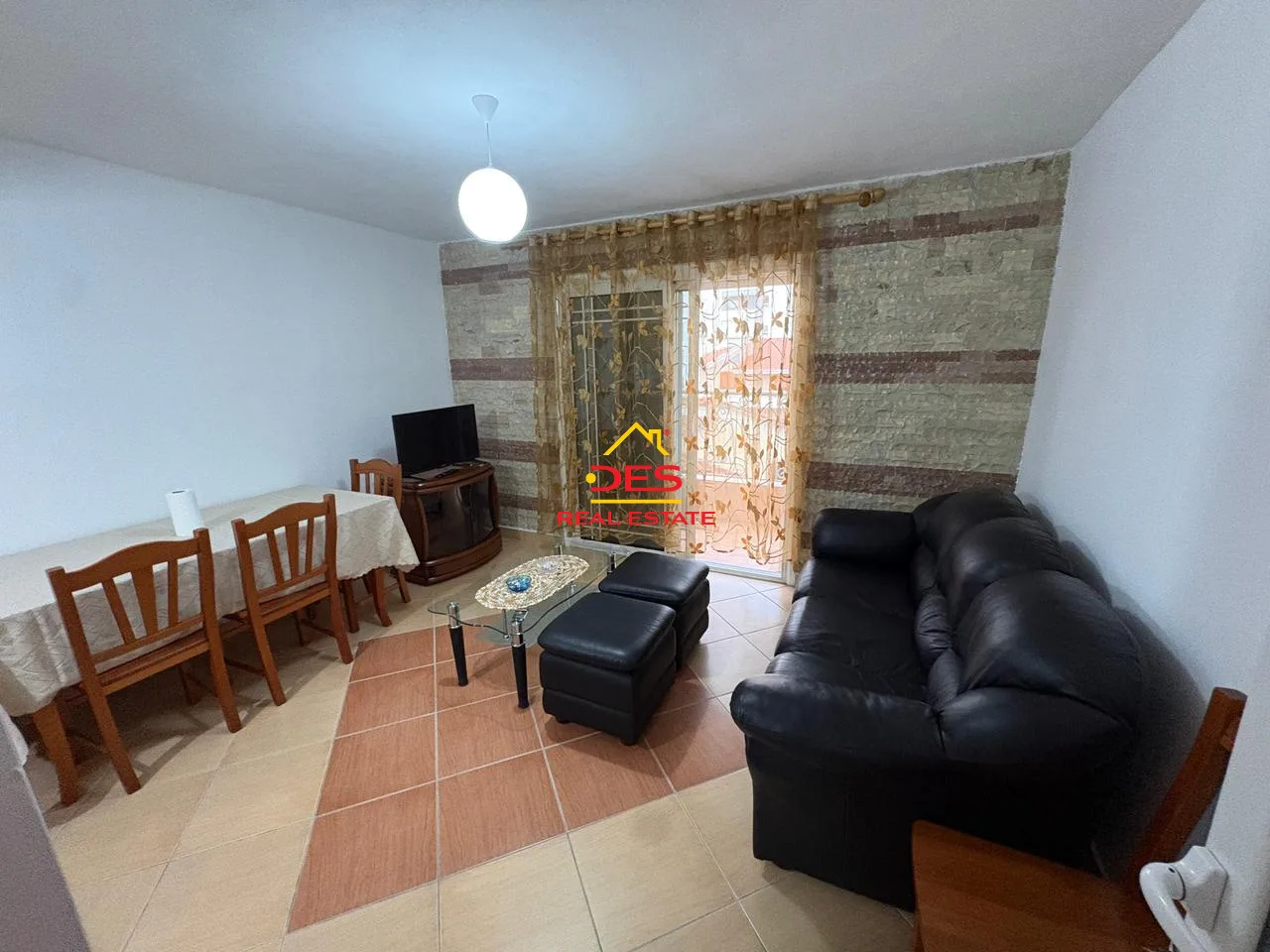 Jepet me qira apartament 1+1 pranë palestrës së mundjes, vlorë