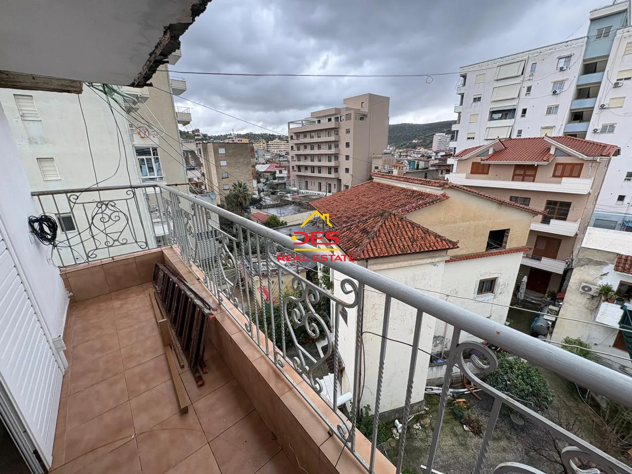 Jepet me qira apartament 1+1 pranë palestrës së mundjes, vlorë