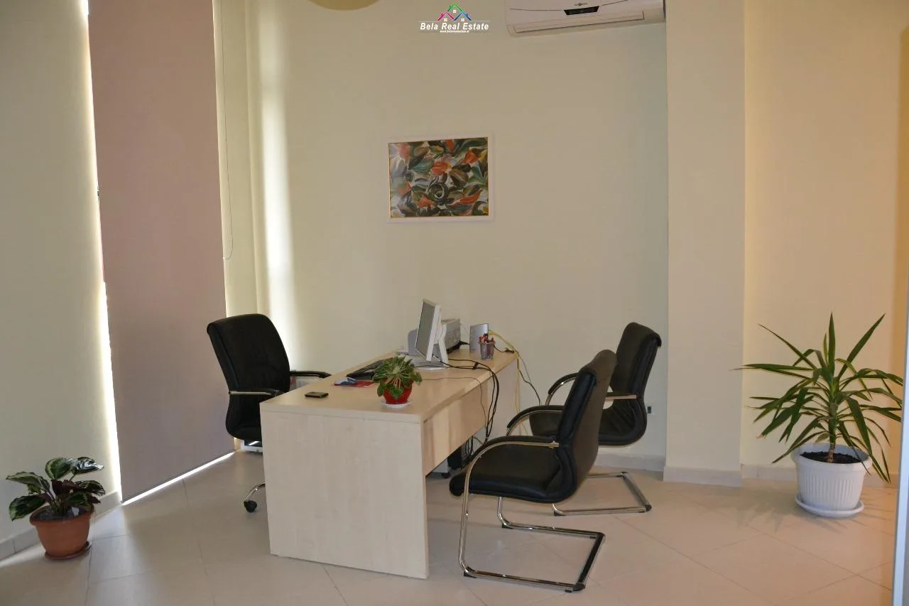 Zyre Me Qera Tek Rruga Dibres (ID BZ2317) Tirane