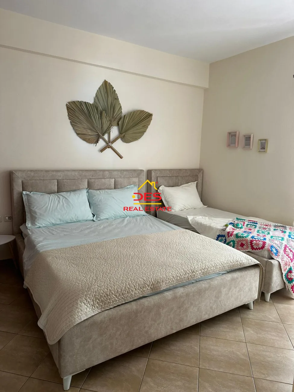 Shitet apartament 3+1 në sarandë – me pamje nga deti