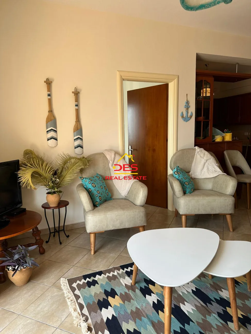 Shitet apartament 3+1 në sarandë – me pamje nga deti
