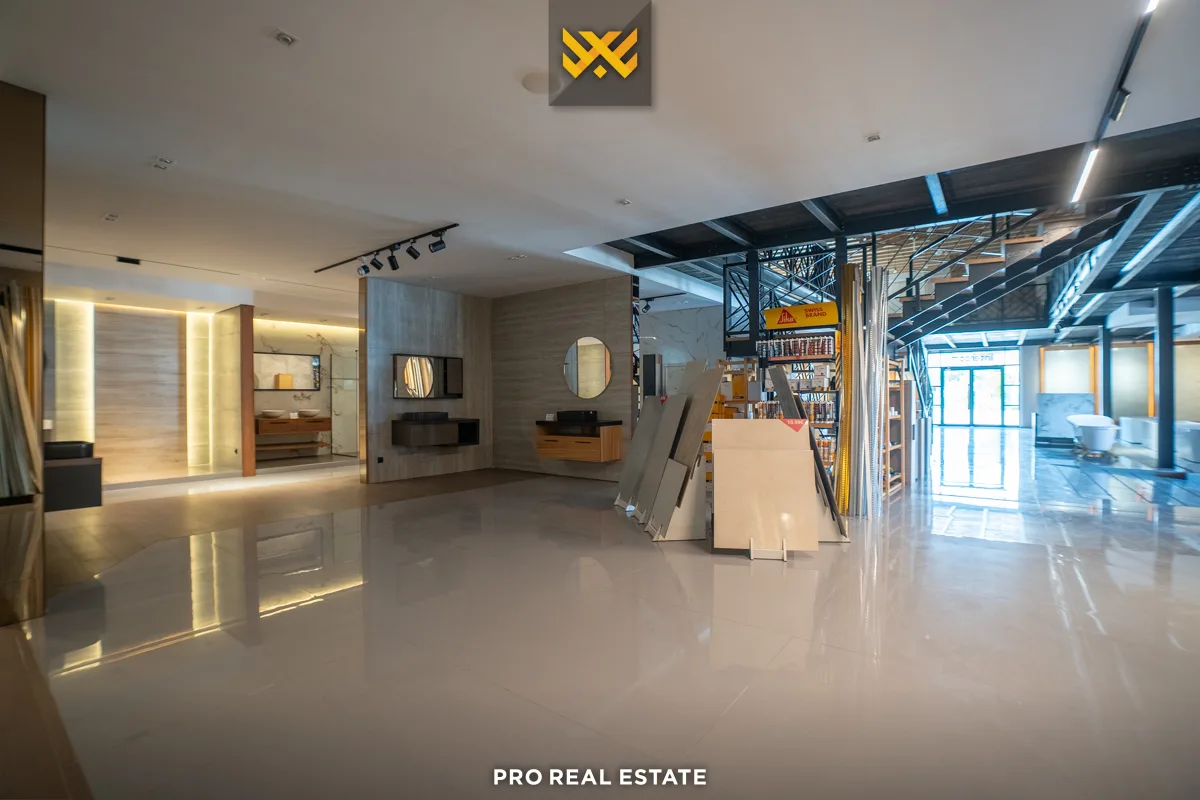 Objekt 2200m² me #QIRA në Gjilan
