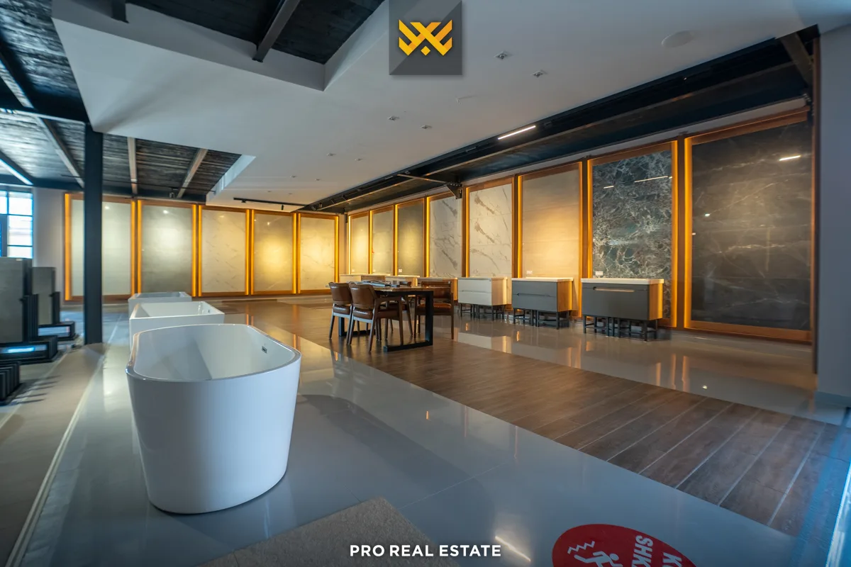 Objekt 2200m² me #QIRA në Gjilan