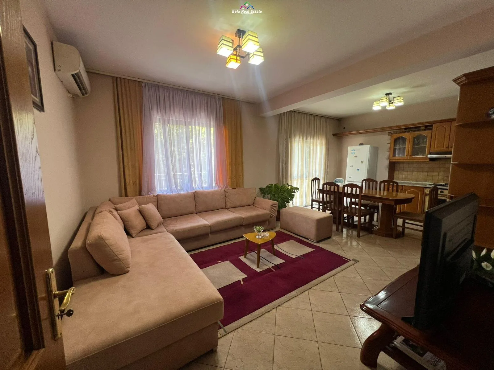 Apartament me qera 2+1 ne Bllok (ID B2201497) Tirane