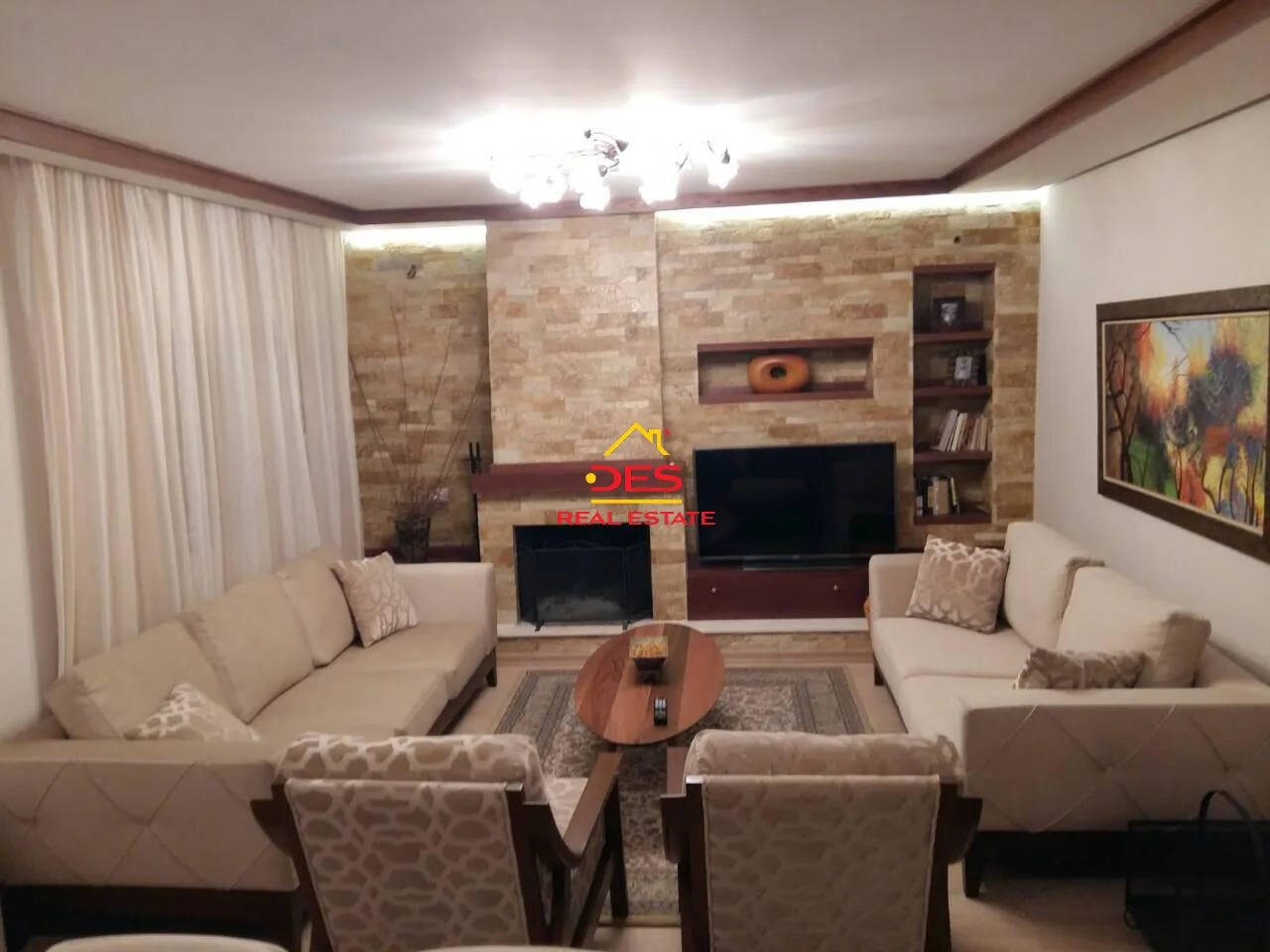 Apartament 2+1 për qira, ish blloku, tiranë.