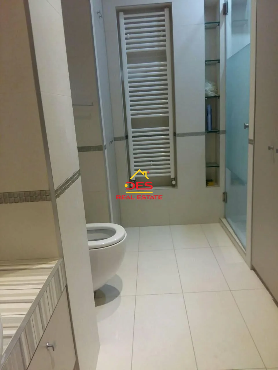 Apartament 2+1 për qira, ish blloku, tiranë.