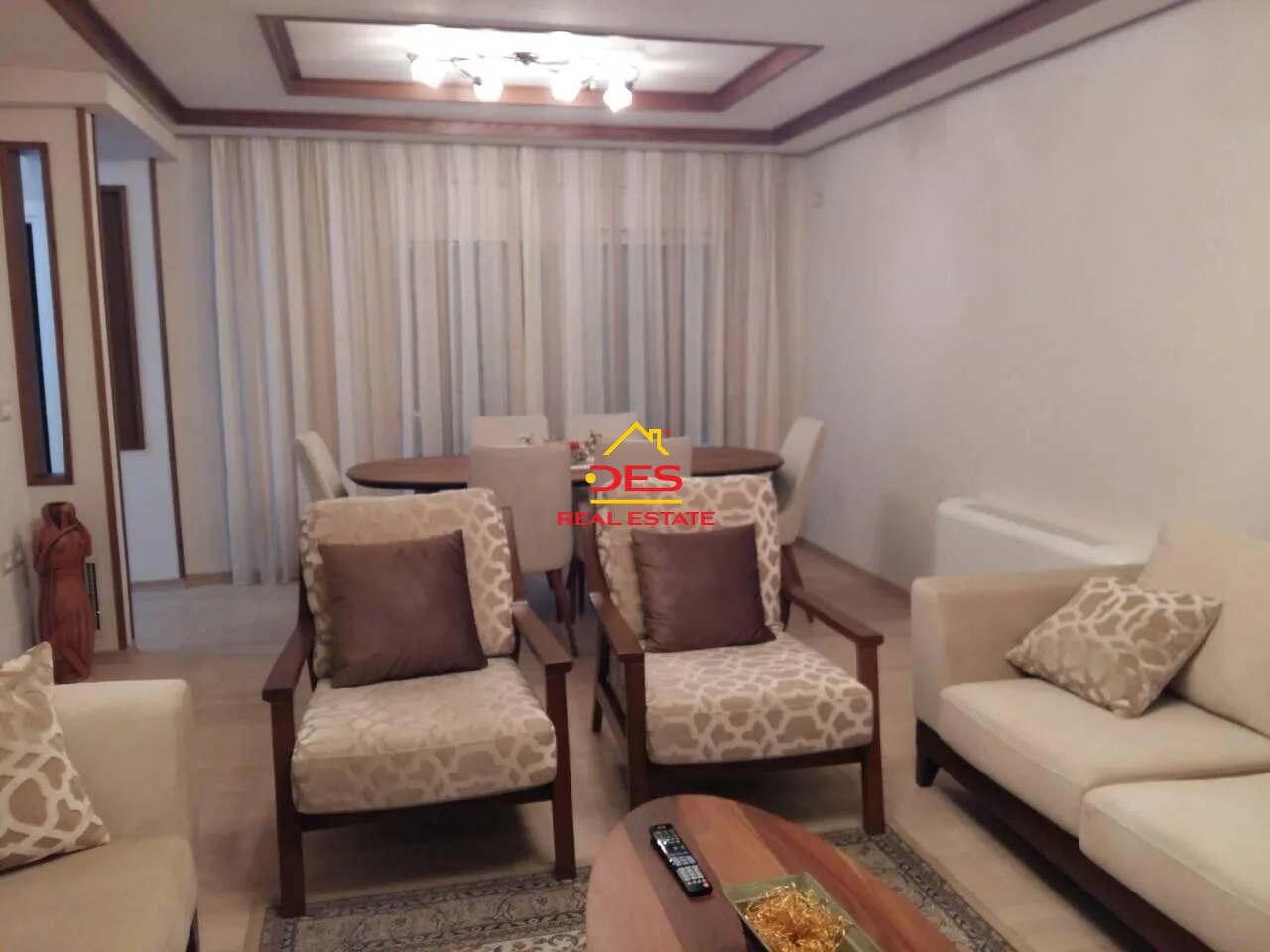 Apartament 2+1 për qira, ish blloku, tiranë.