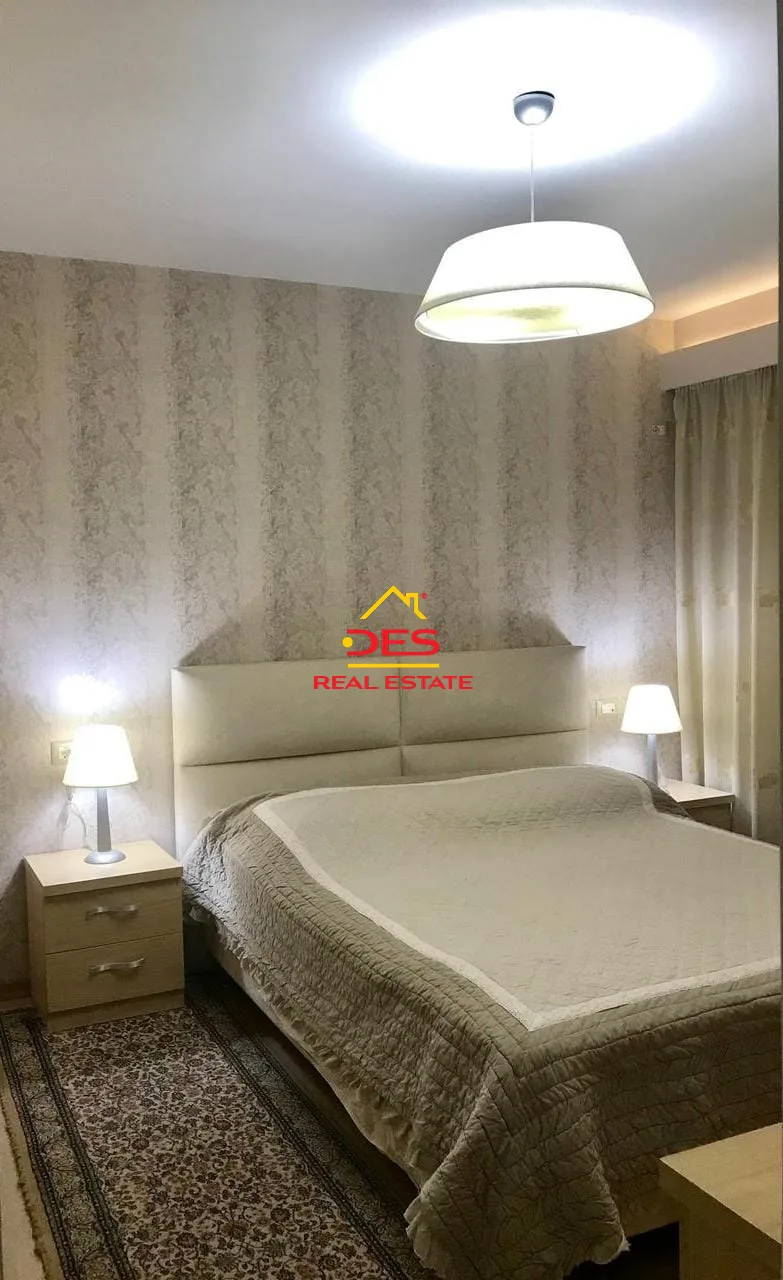 Apartament 2+1 për qira, ish blloku, tiranë.