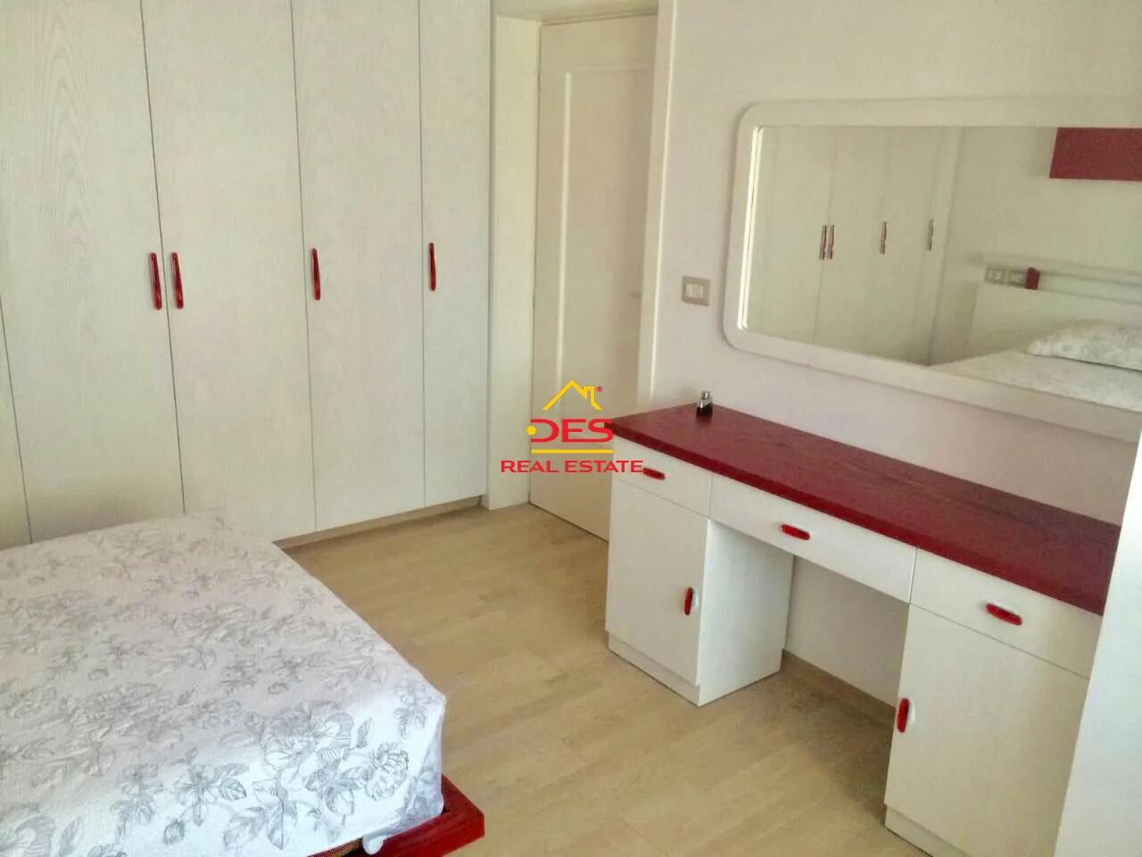Apartament 2+1 për qira, ish blloku, tiranë.