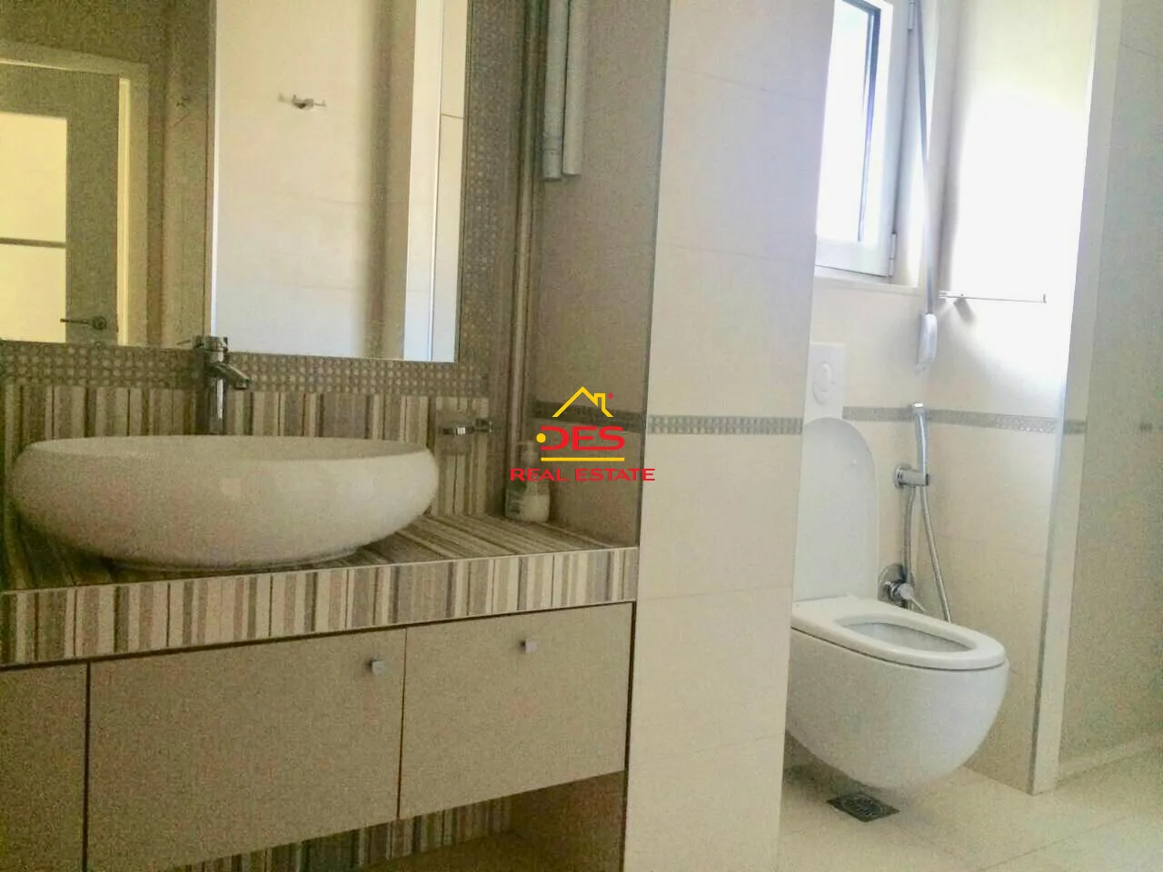 Apartament 2+1 për qira, ish blloku, tiranë.