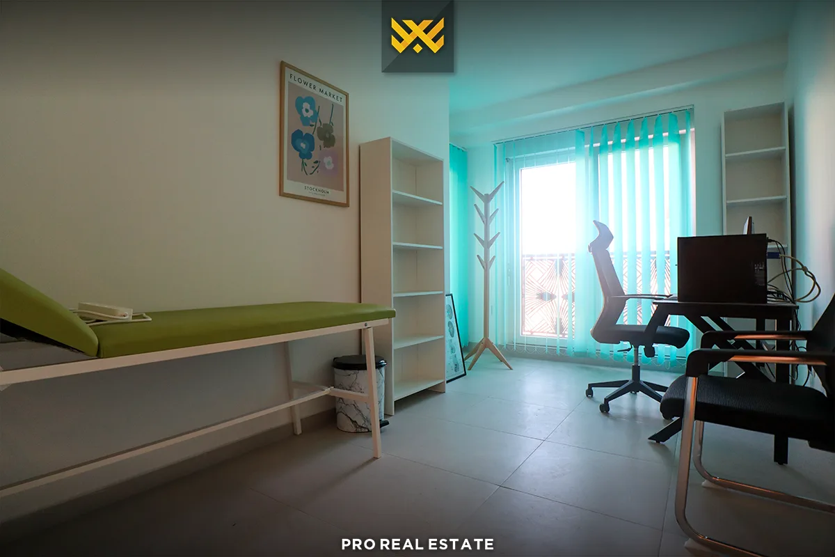 Banesë - Zyrë 240m² me #QIRA në Tophane.
