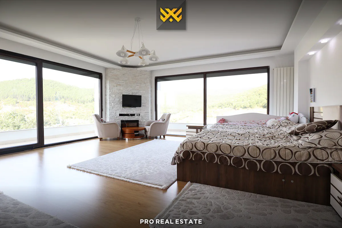 Shtëpi 360m² për #SHITJE në Sofali.