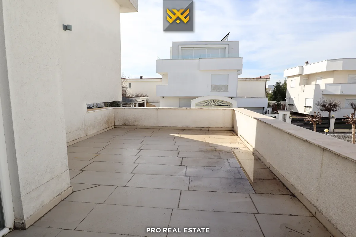 Shtëpi 300m² me #QIRA në Çagllavicë