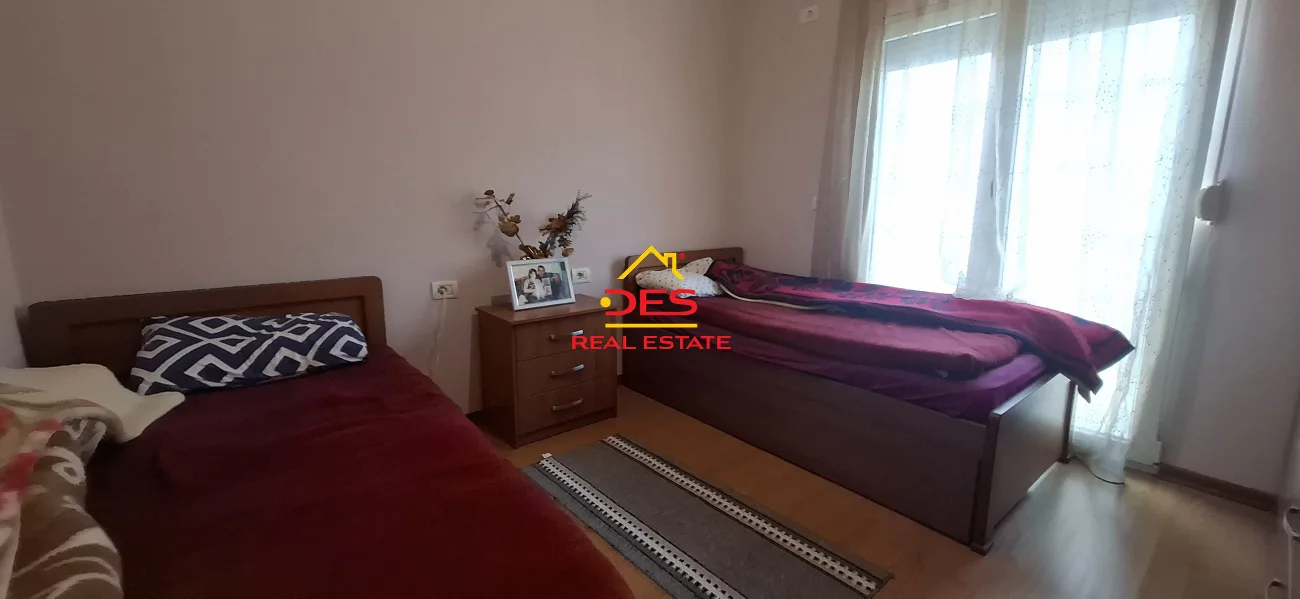 Shitet vilë 2 katëshe pranë kalçeto vlora.