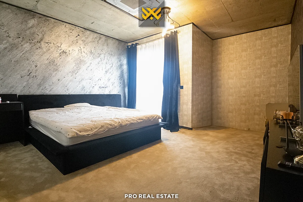 Banesë Penthouse 252m² + 188.6m² për #SHITJE në Veternik