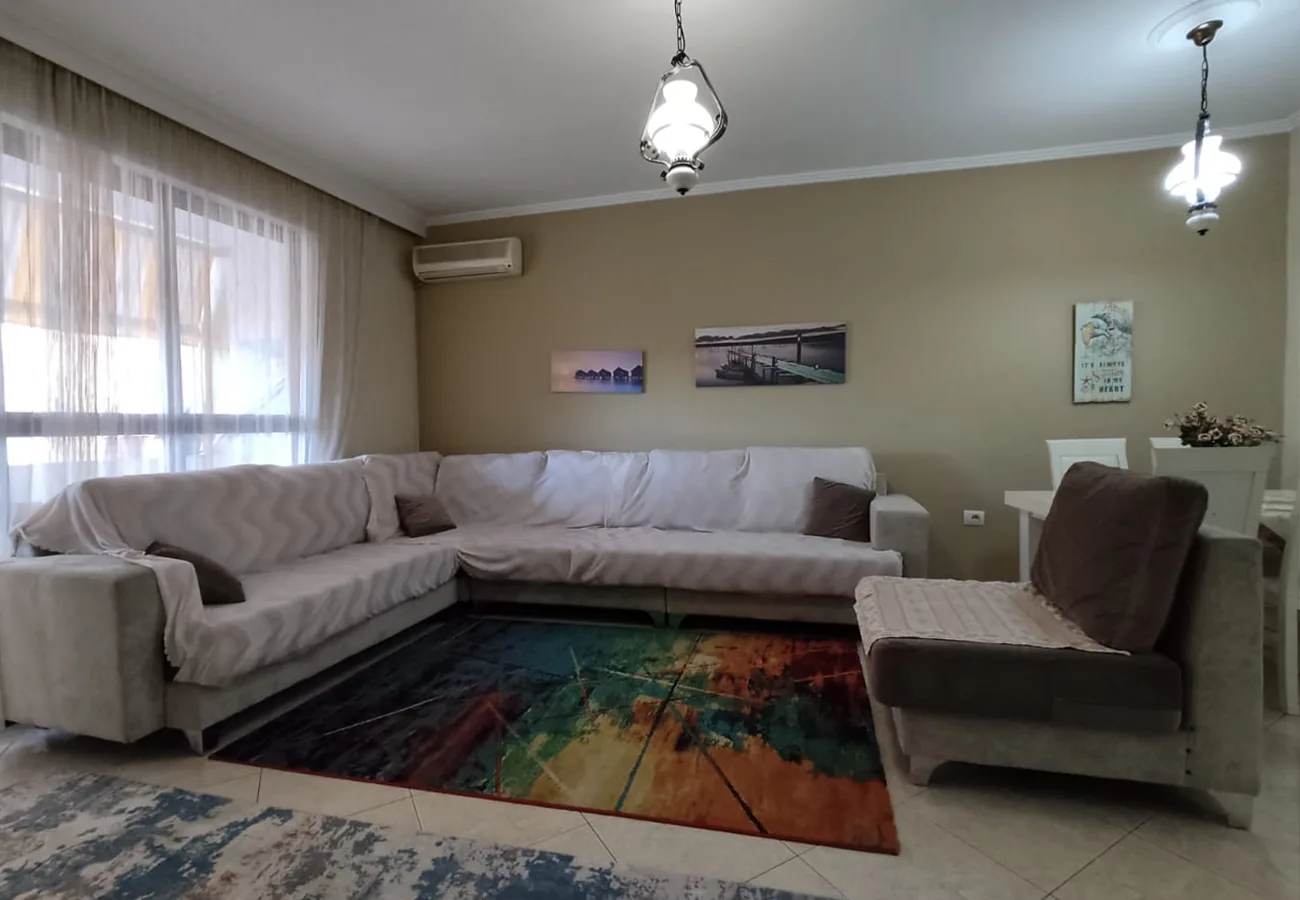 Jepet me qira apartament 2+1+2 në bllok, tiranë