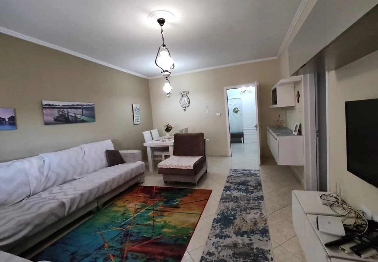 Jepet me qira apartament 2+1+2 në bllok, tiranë