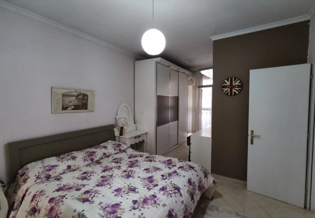 Jepet me qira apartament 2+1+2 në bllok, tiranë