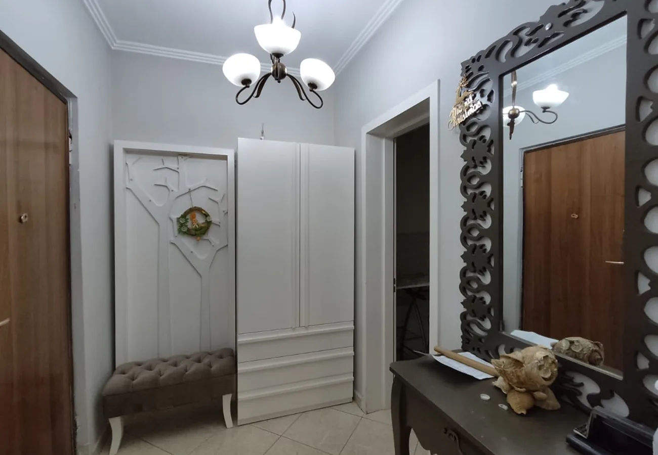 Jepet me qira apartament 2+1+2 në bllok, tiranë
