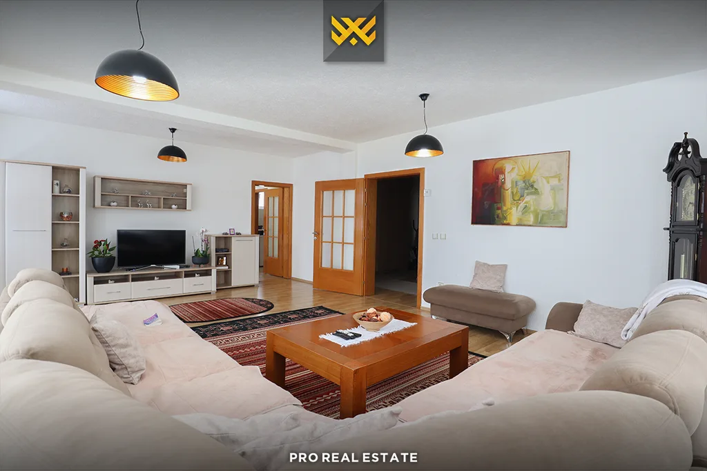 Shtëpi 190m² + 70m² me #QIRA në Veternik