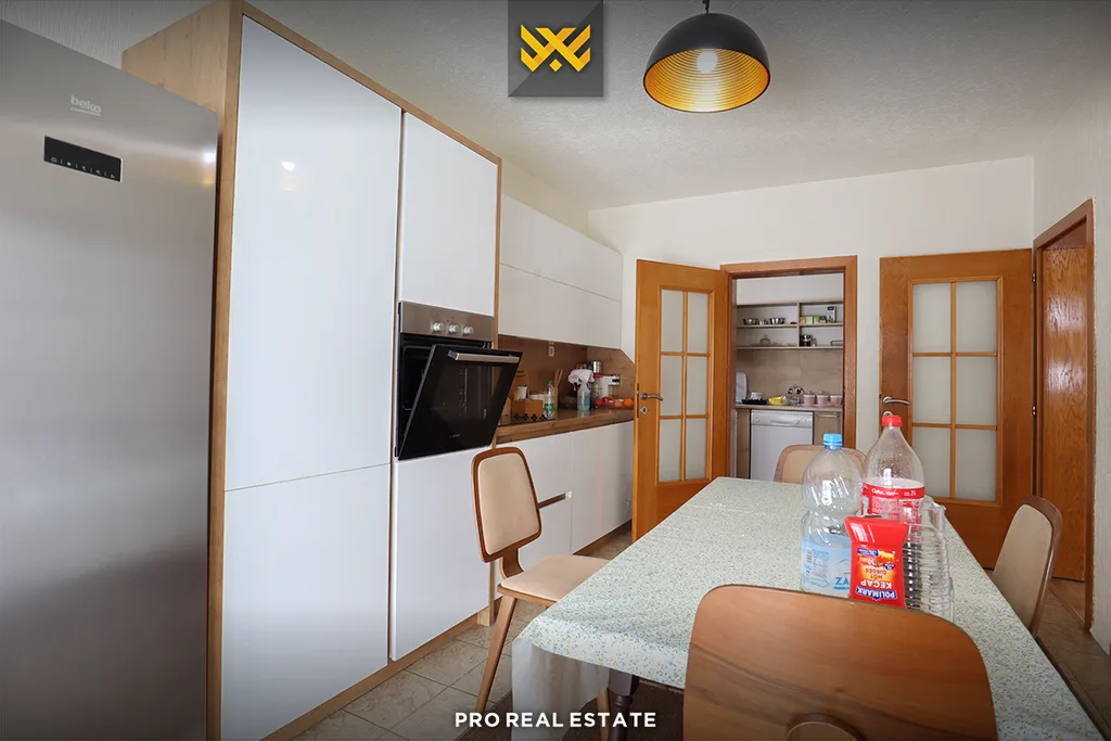 Shtëpi 190m² + 70m² me #QIRA në Veternik