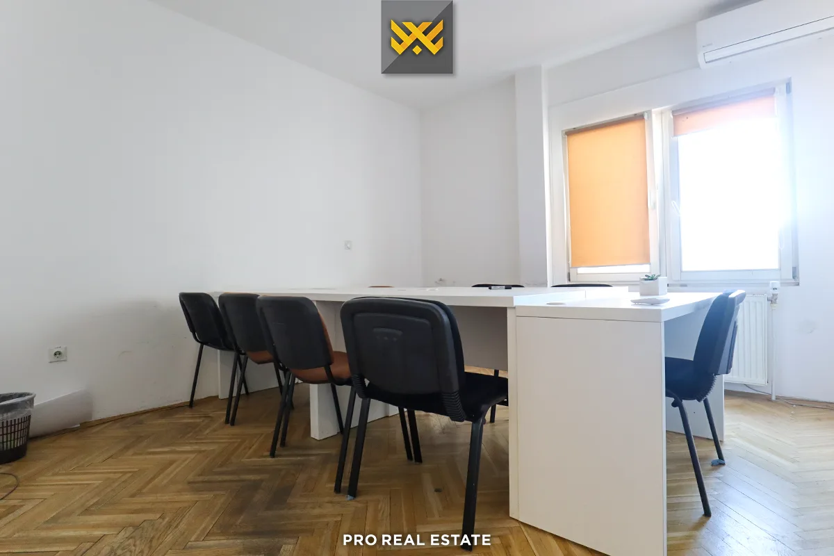 Banesë / Zyrë 100m² me #QIRA në Pejton