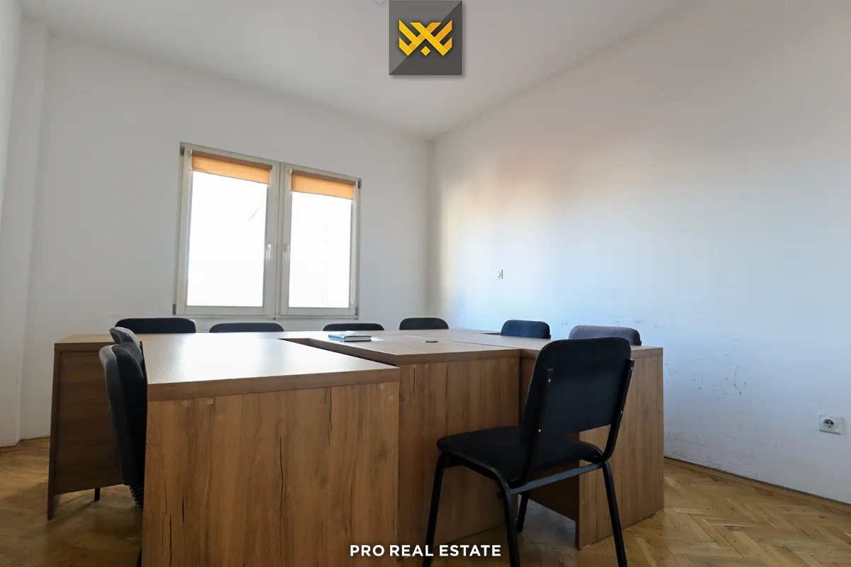 Banesë / Zyrë 100m² me #QIRA në Pejton