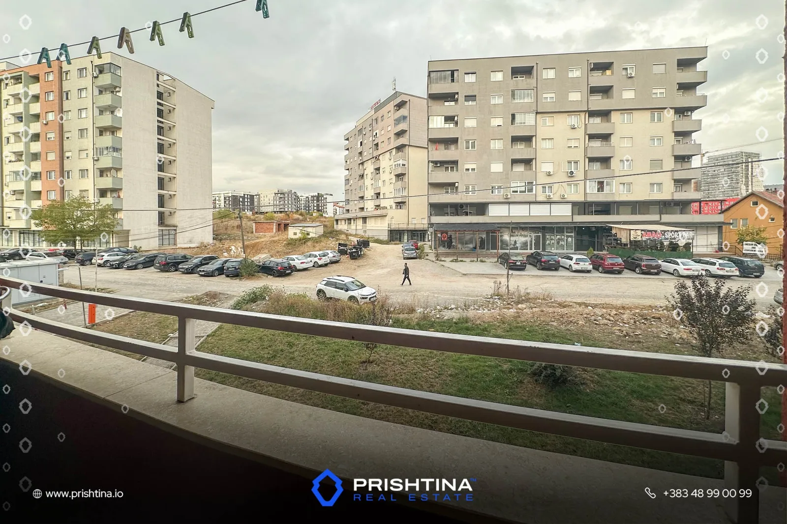 Banesë në shitje 79m² neto në Rrugën C
