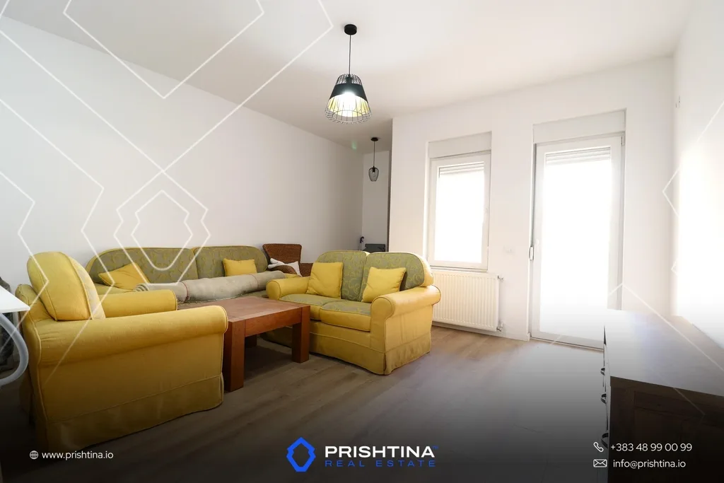 Banesë me qira 80m² te Rruga C