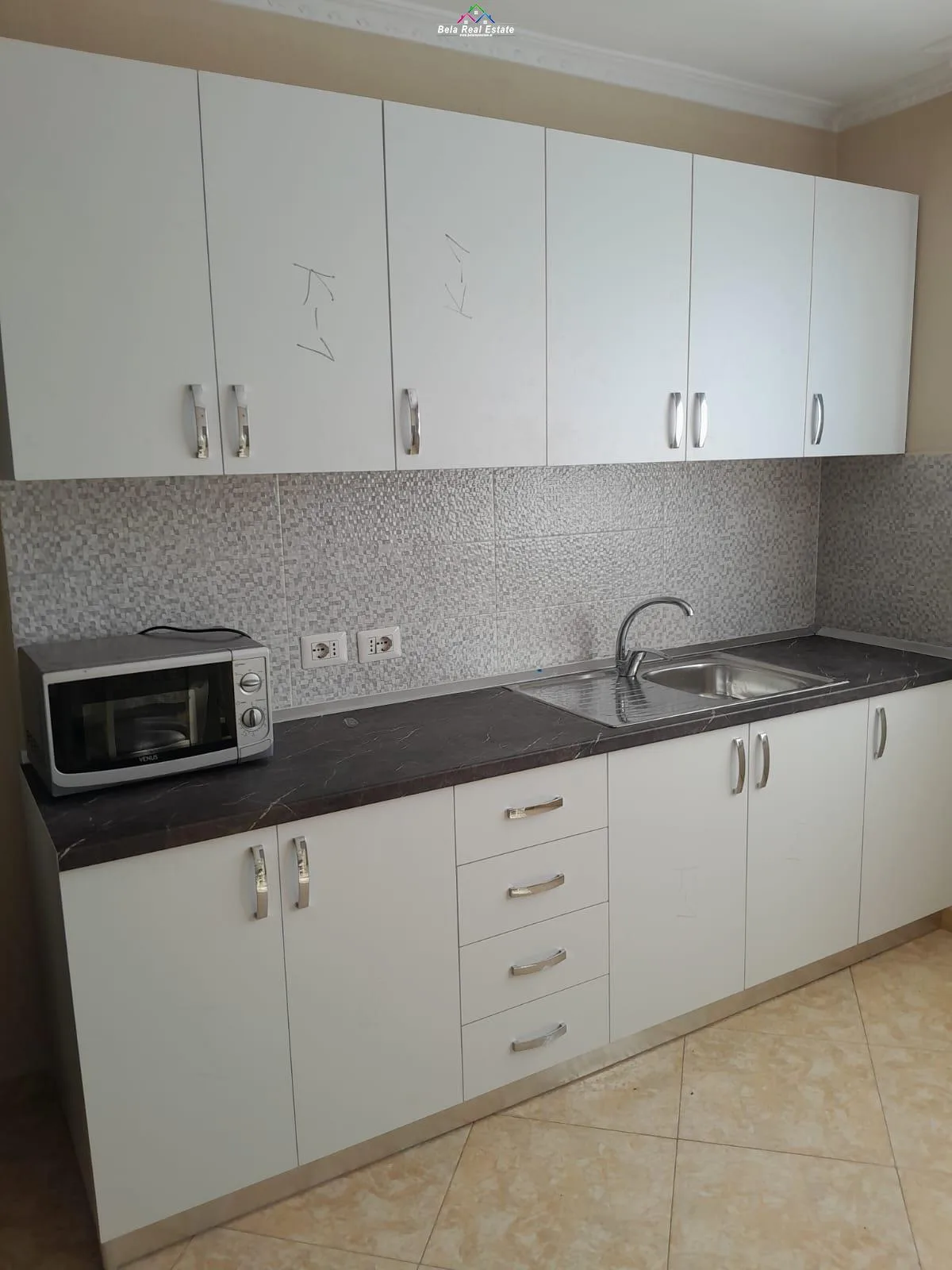 Apartament Me Qera 2+1 Tek rruga Bardhyl (ID B221289) Tirane