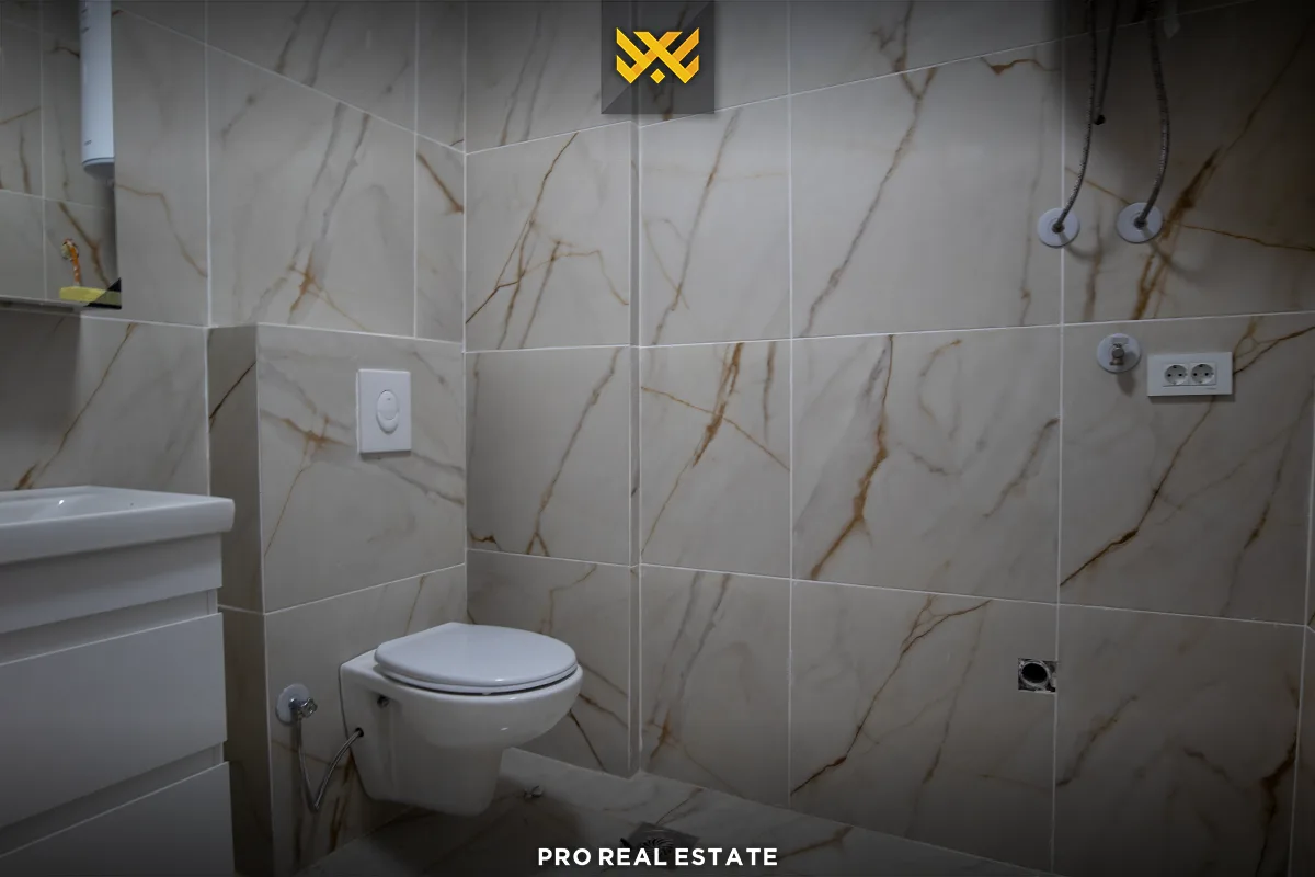 Banesë / Zyrë 96m² me #QIRA në Rrugën A