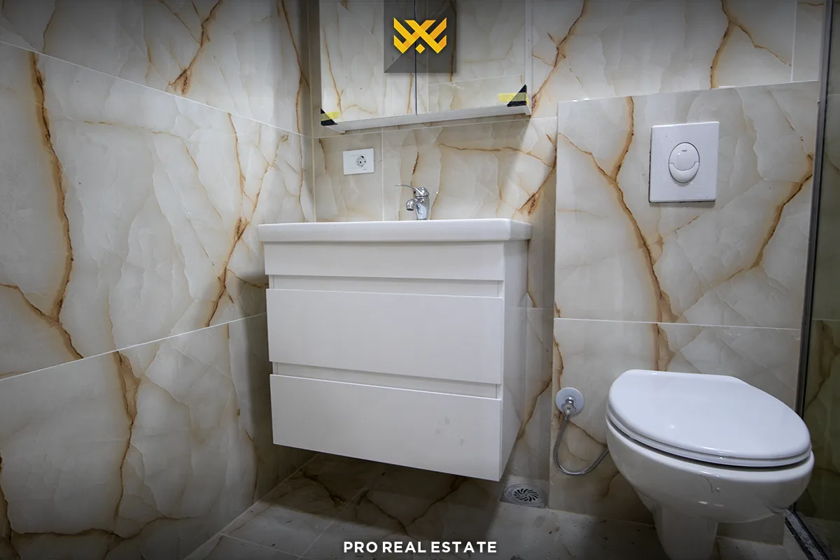 Banesë / Zyrë 96m² me #QIRA në Rrugën A
