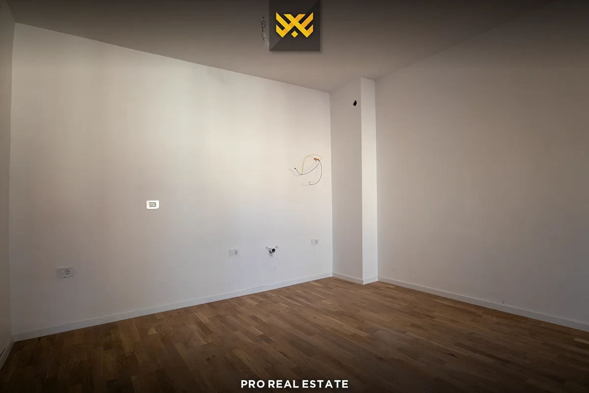 Banesë / Zyrë 96m² me #QIRA në Rrugën A