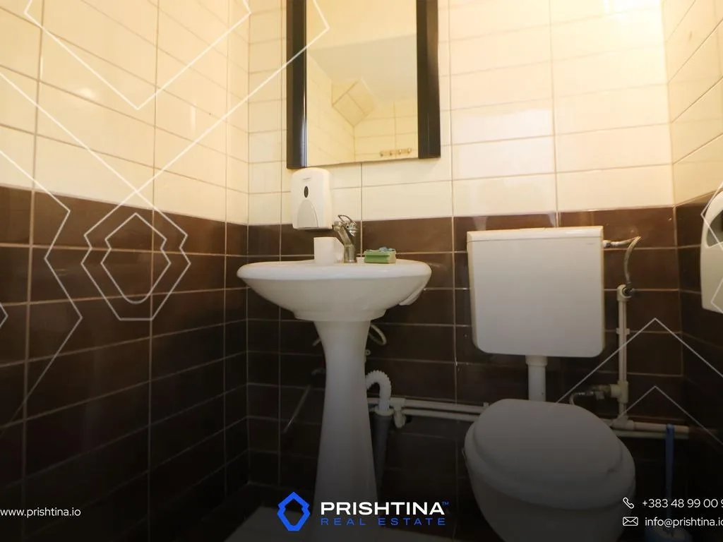 Lokal me qira 110m² në Dardani